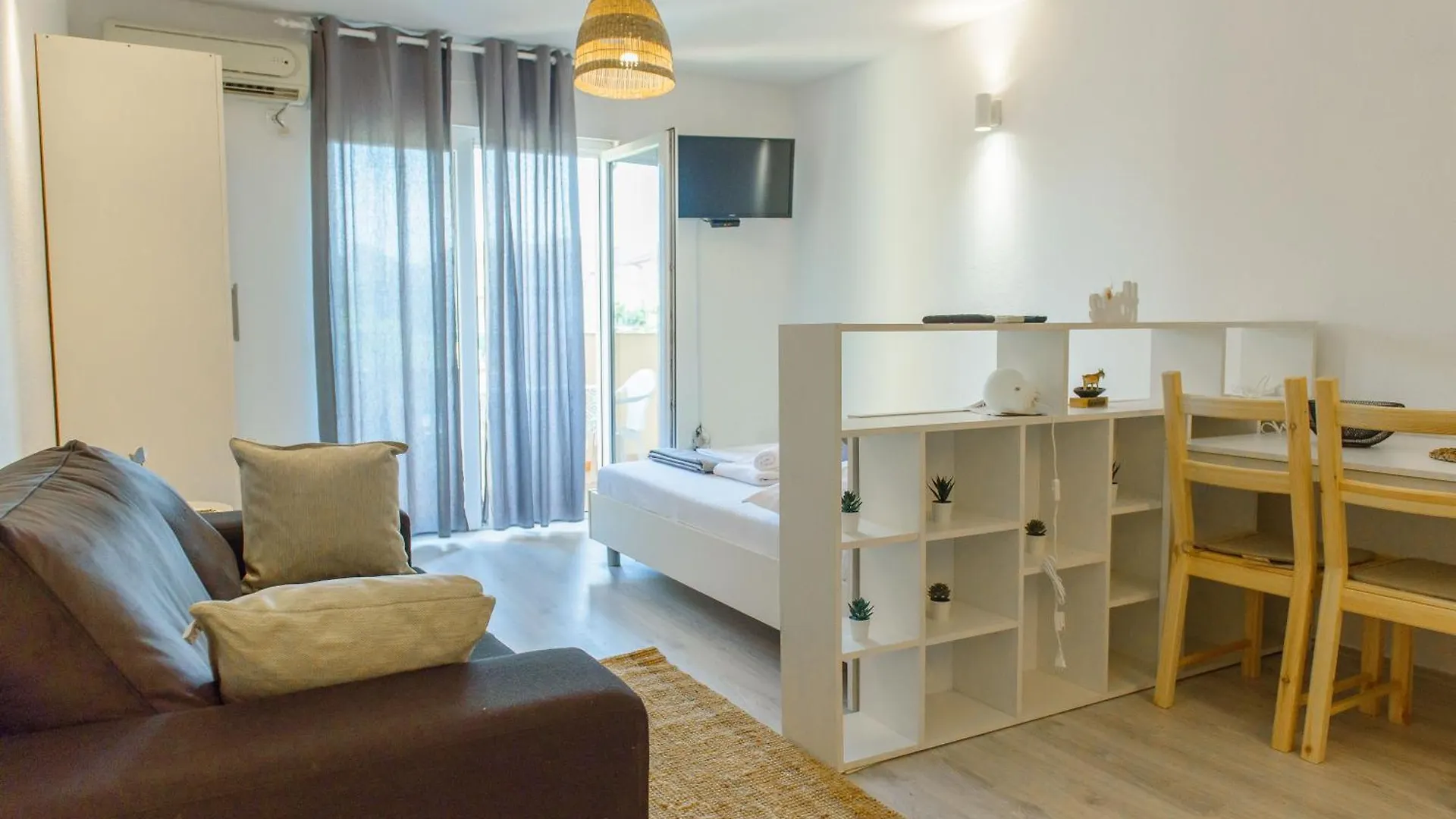 Floramye Apartments Zadar 0*,  Kroatië